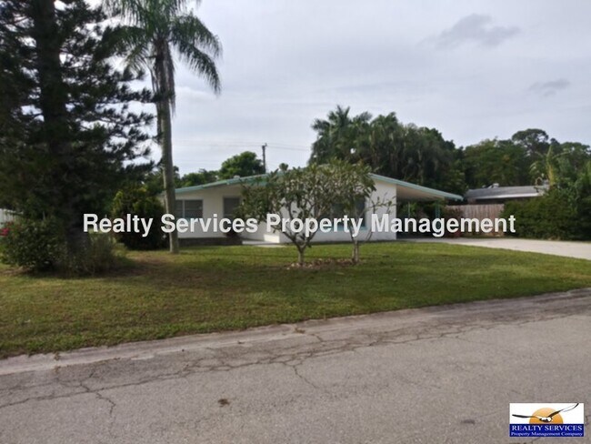 Building Photo - DESIRABLE MCGREGOR AREA!!!