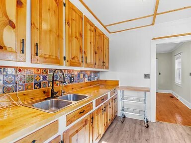 Building Photo - 2347 Byrnes Dr