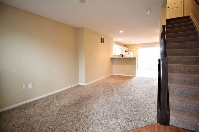 Building Photo - 5549 Bow Falls Blvd
