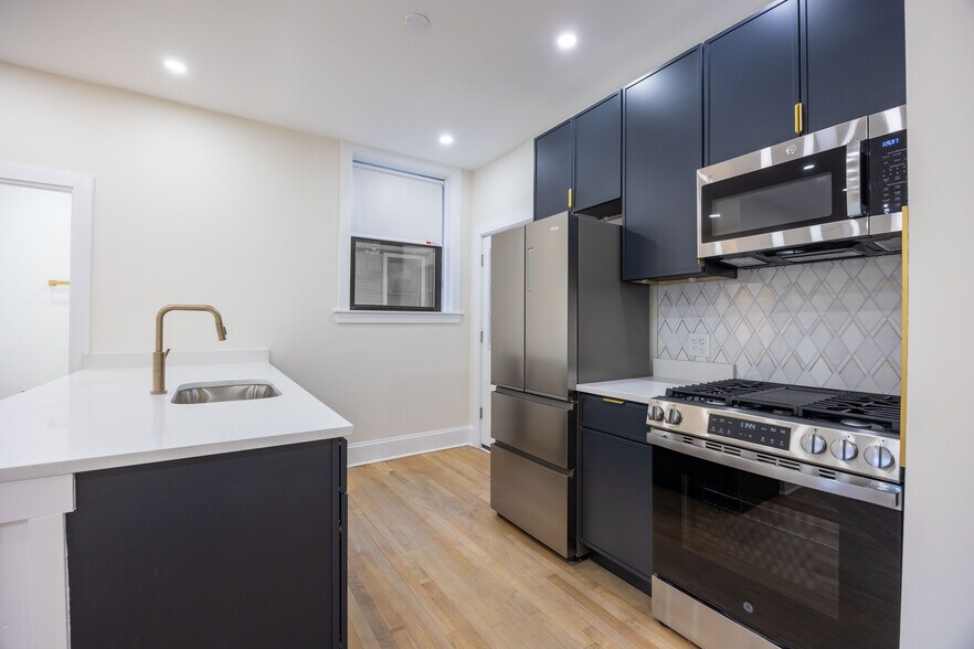 Building Photo - 4636 N Hamilton Ave