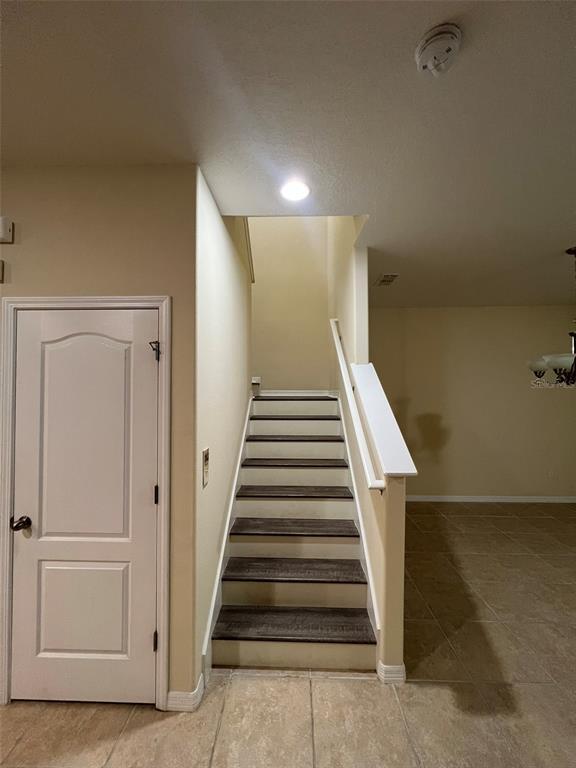 Building Photo - 9110 Savannah Grove Ln