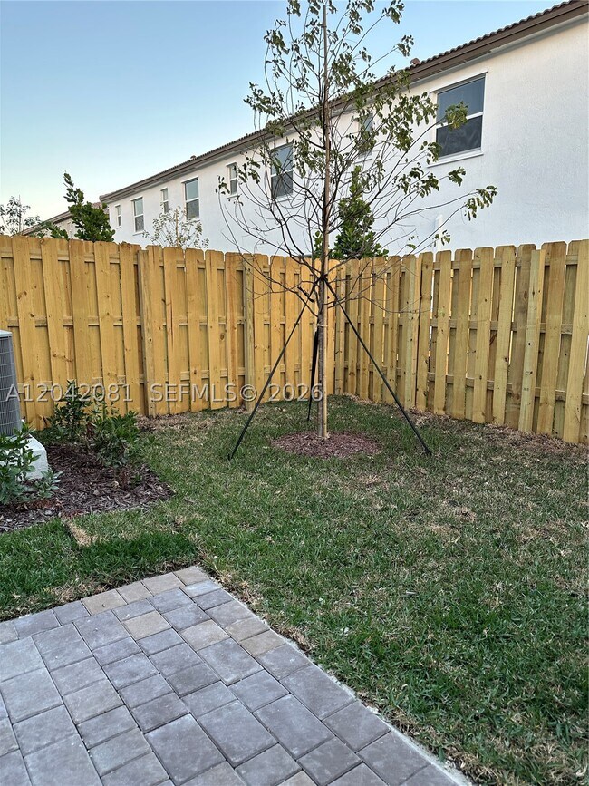 Building Photo - 2889 25rd 2889