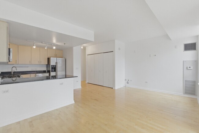 Building Photo - 330 West Grand-808