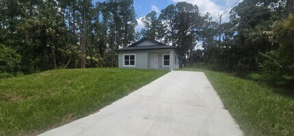 Building Photo - Great Location  2/1 Single Family Home
