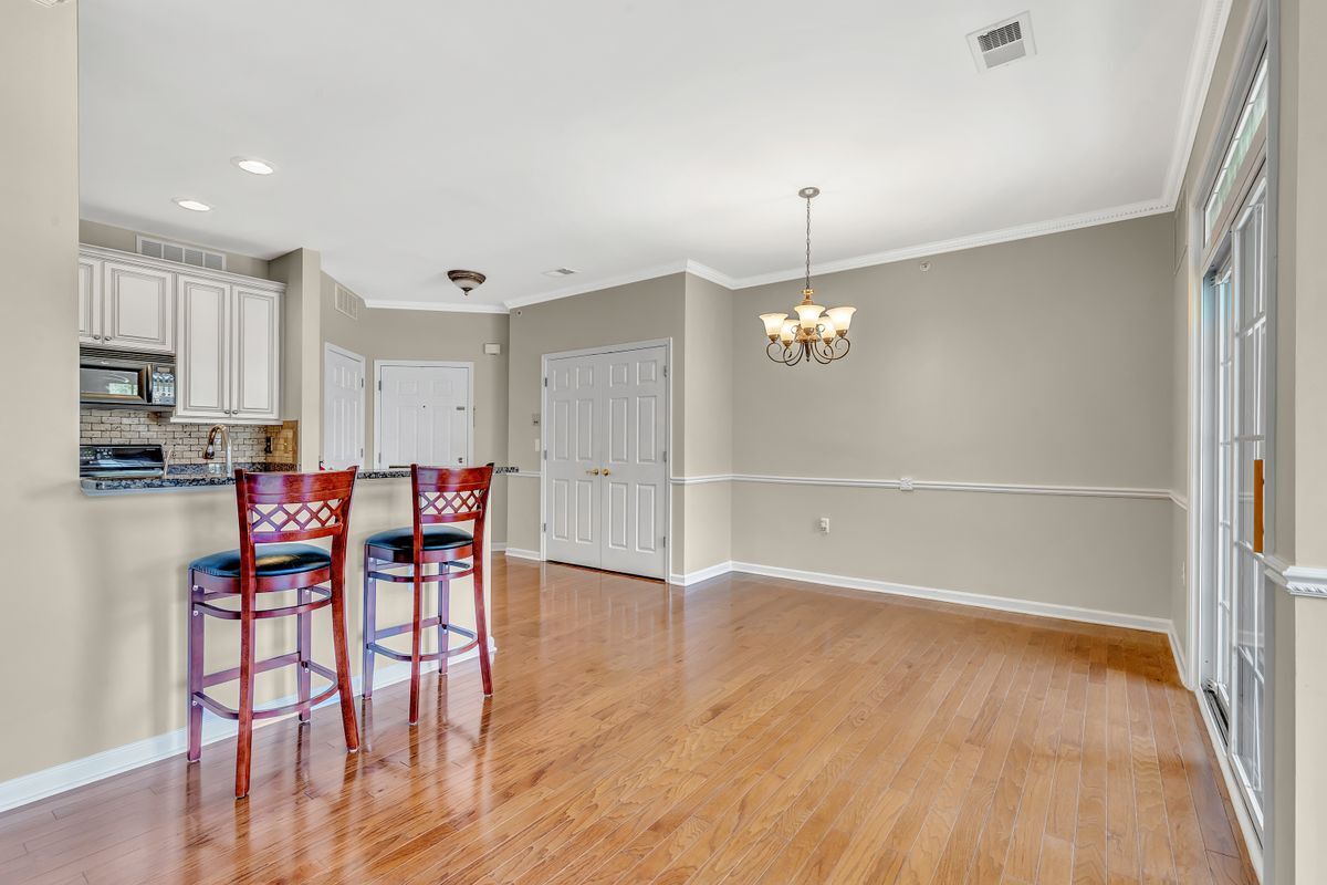 Building Photo - 632 Sophee Ln