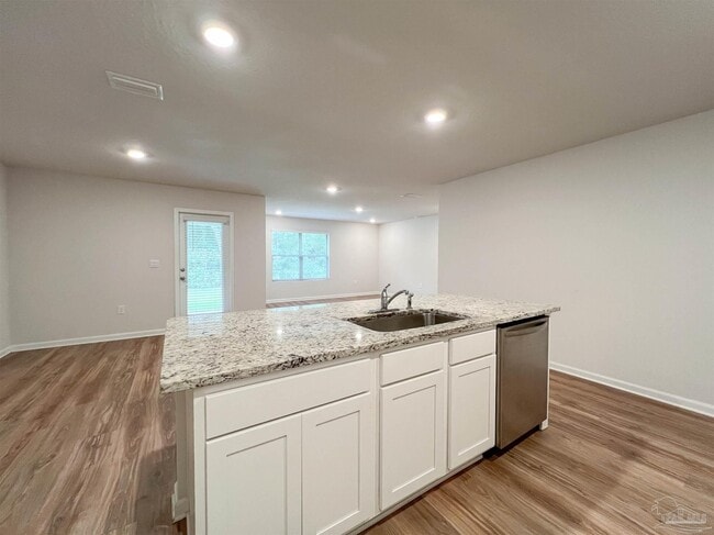 Building Photo - 6351 Burrow Ln