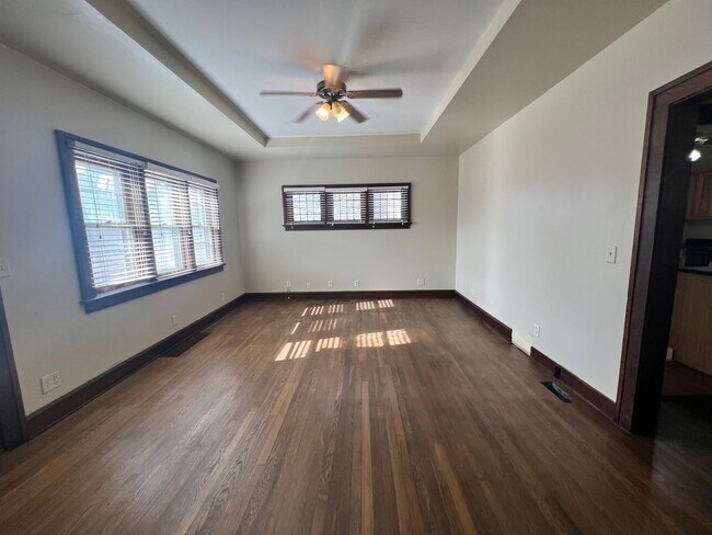 Building Photo - Spacious 4 Bedroom, 2 Bath Home with 3-Car Garage – Near WSU – Available Now!