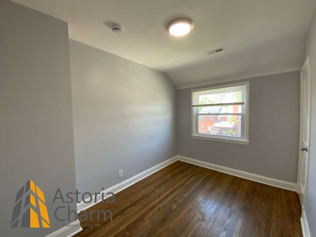 Building Photo - 2 Bedroom Home with Finished Basement Near St. Agnes Hospital