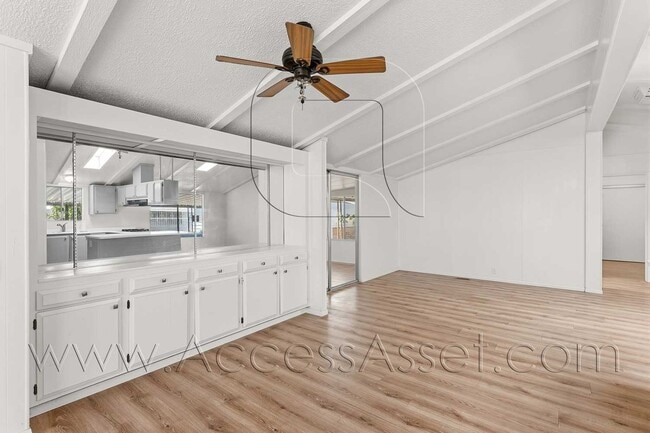 Building Photo - 1360 Cabrillo Dr