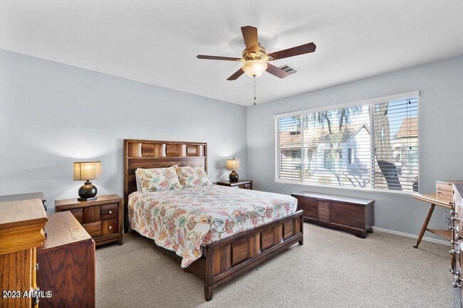 Building Photo - 1830 E Westchester Dr