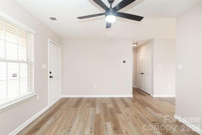 Building Photo - 6227 Stonefort Ct