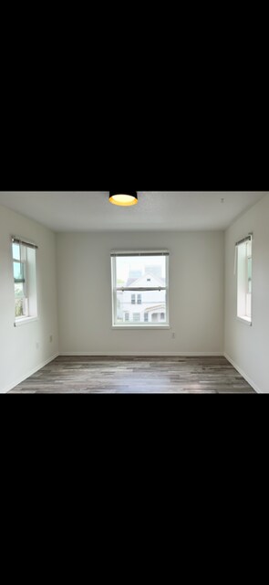 Building Photo - 503 NE San Rafael St
