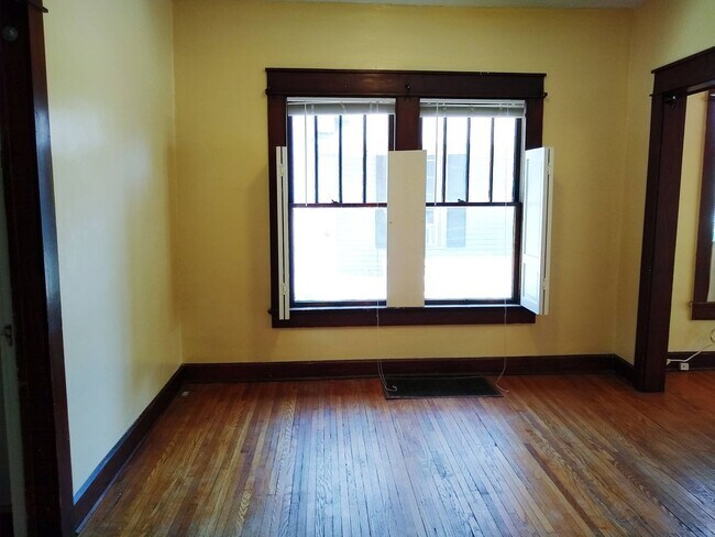 Building Photo - 211 N Grant St