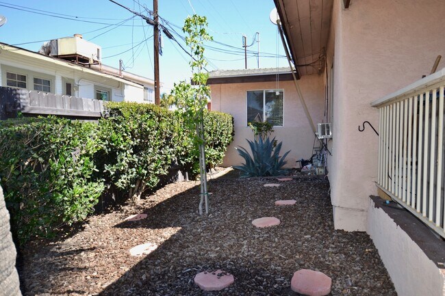 Building Photo - Great Normal Heights Location! IN UNIT Washer/Dryer, 2 Covered Parking Spots, Storage Locker!