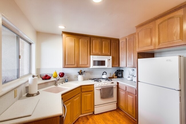 Building Photo - 831 Allerton Ct