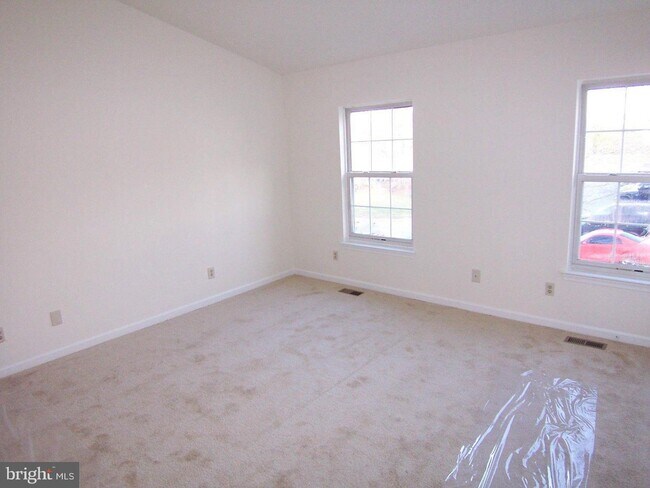 Building Photo - 1336 Foxglove Square