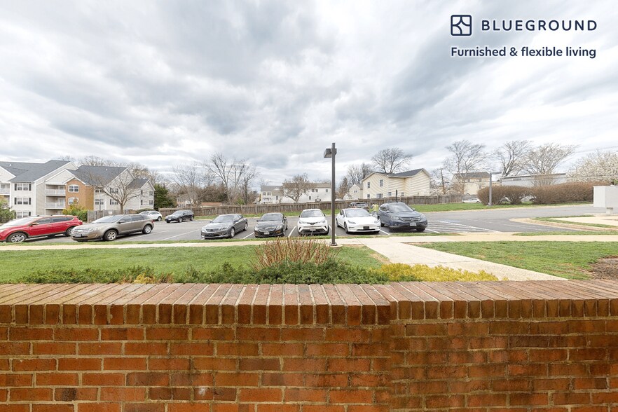 Building Photo - 10608-E Kitty Pozer Drive-SI FL2-ID4189A