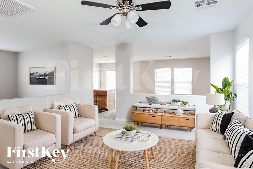 Building Photo - 5013 Whistling Acres Ave