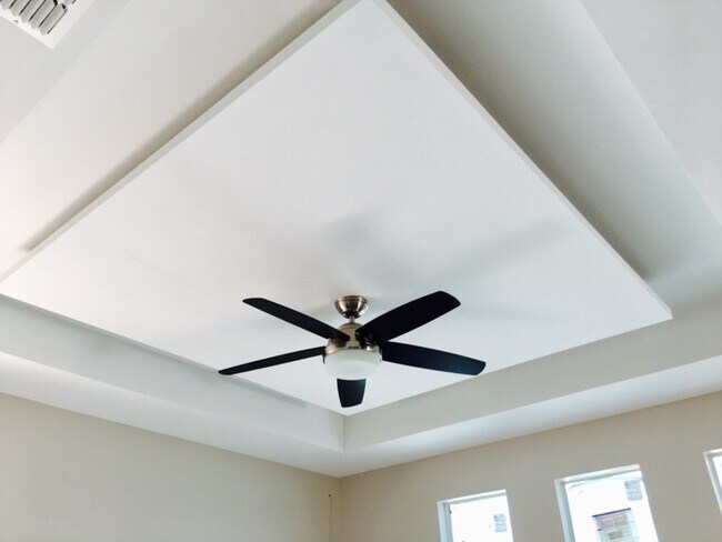 Building Photo - 3010 Javalina Ave