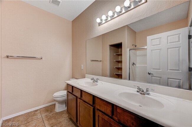 Building Photo - 6868 Sky Pointe Dr