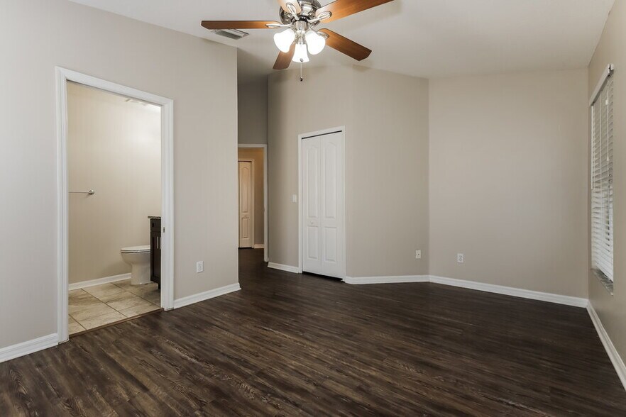 Building Photo - 1720 Mosaic Forest Dr