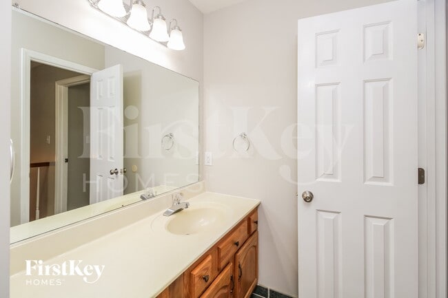 Building Photo - 1301 Westminster Dr