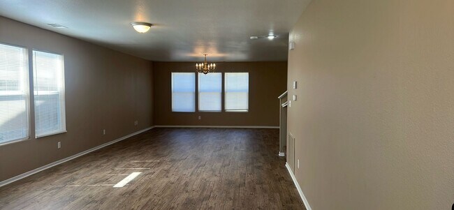 Building Photo - 1133 Pinnacle Dr