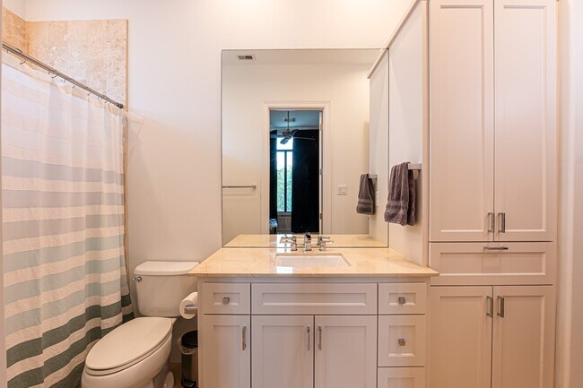 Building Photo - 1409 Indiana St