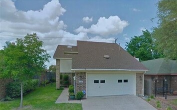 Building Photo - 2601 Nova Dr