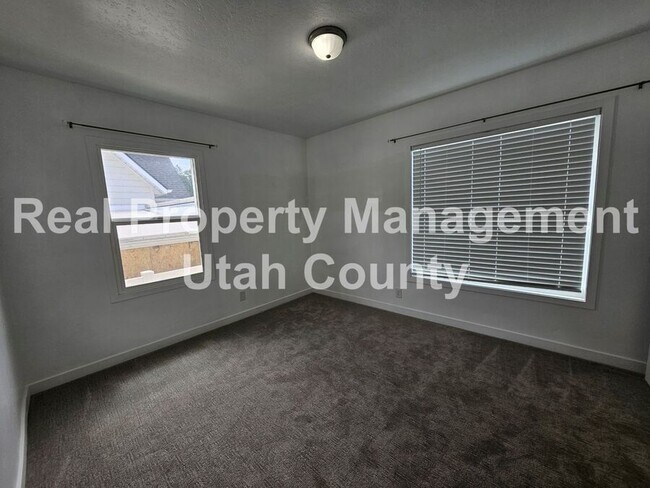 Building Photo - 152 W 100 S
