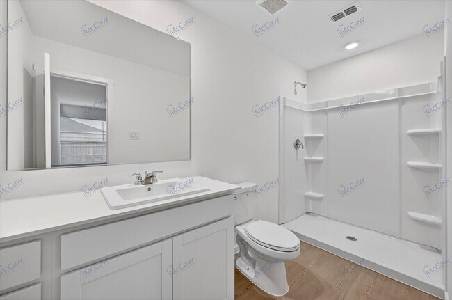Building Photo - 4041 Arklow St