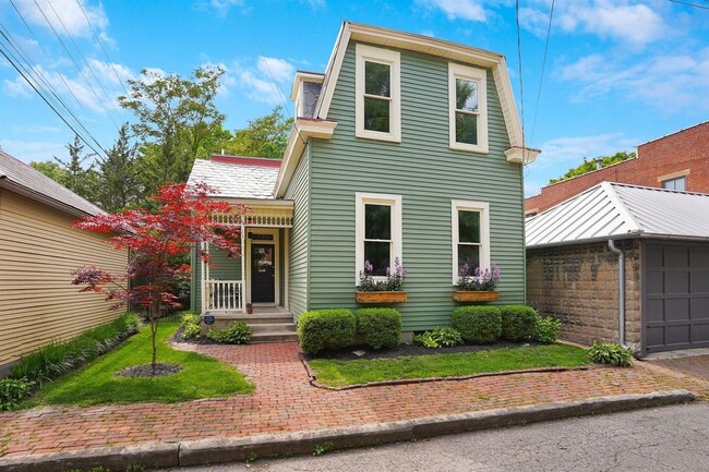 Building Photo - 799 S Lazelle St