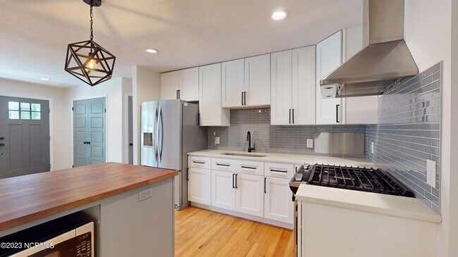 Building Photo - 505 W Rhode Island Ave