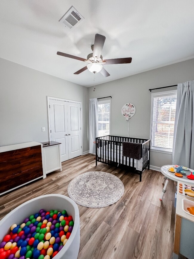 Building Photo - 6454 Self Creek Rd