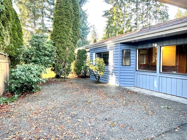 Building Photo - Gig Harbor 3 bd, fully fenced yard, shop &...