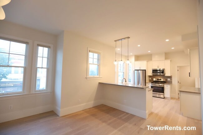 Building Photo - 306-308 Church St.