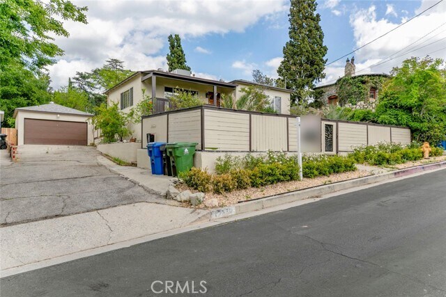 Building Photo - 10630 Samoa Ave