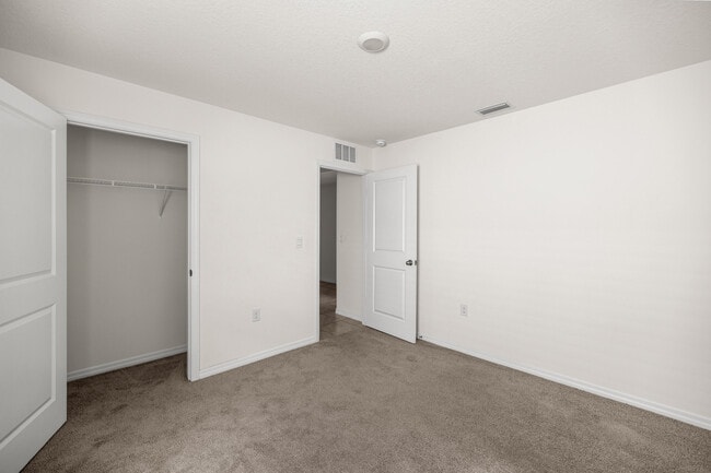 Building Photo - 8904 SW 50th Ter