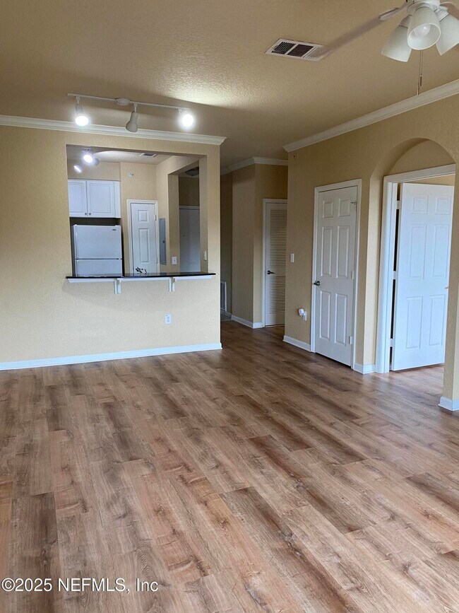 Building Photo - 8539 Gate Pkwy W