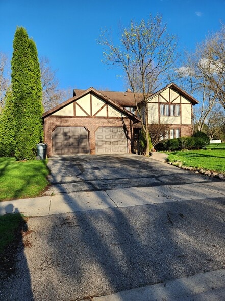 Building Photo - 2200 Frisch Rd