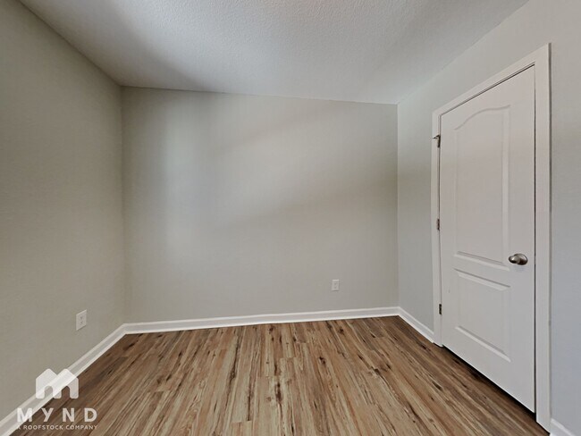 Building Photo - 6530 Paw Village Rd