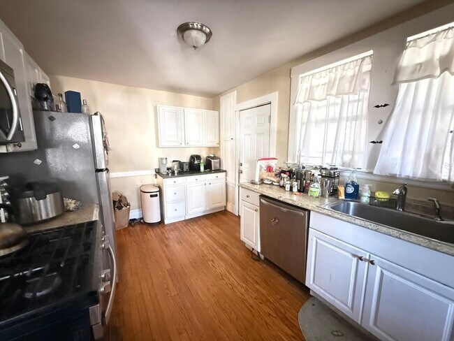 Building Photo - 28 Claymoss Rd