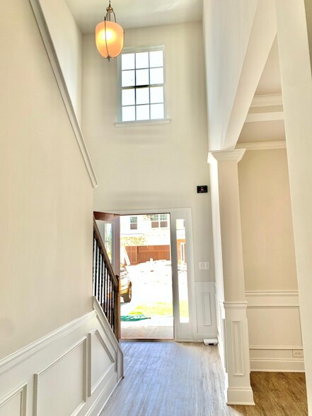 Building Photo - 42 Shamrock Chase