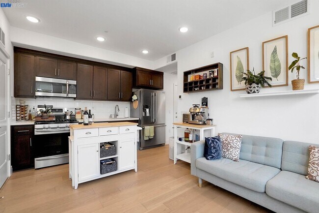 Building Photo - 29438 Urbia Way