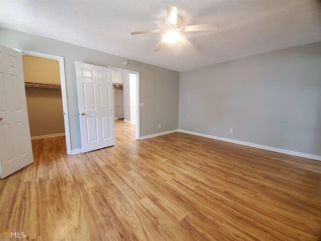 Building Photo - 124 Westwood Rd