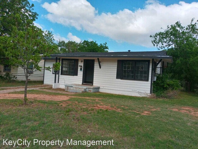 Building Photo - 3 br, 1 bath House - 1433 N Mockingbird Ln