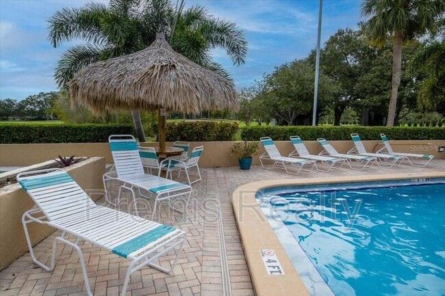 Building Photo - 900 Cove Cay Dr