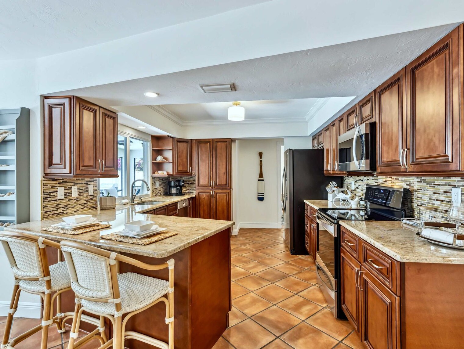 Building Photo - 510 106th Ave N