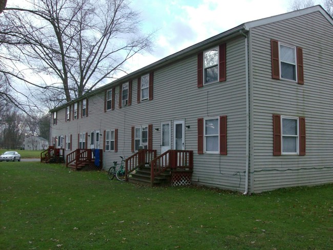 Building Photo - 9539 Green Meadow Rd