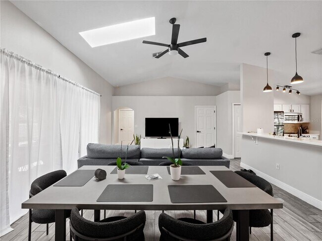 Building Photo - 117 Rachel Lin Ln